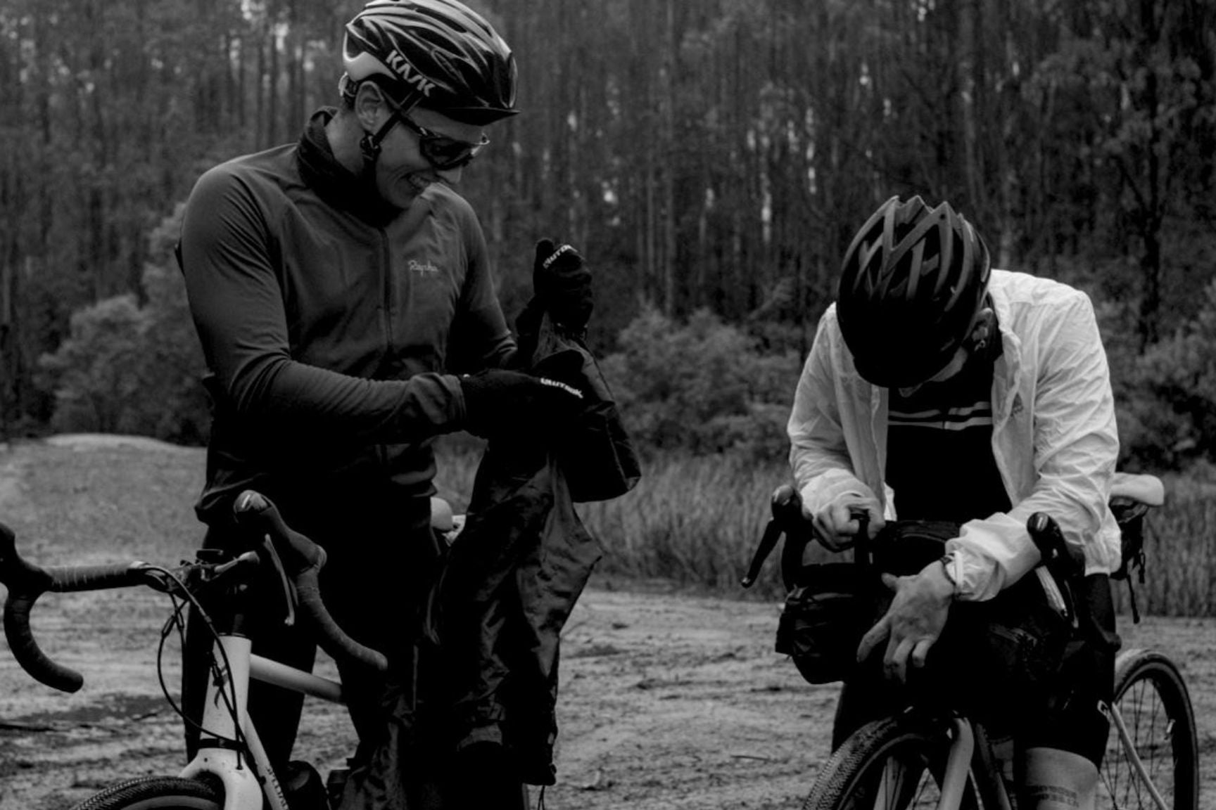 How to layer up for winter cycling in 4 steps