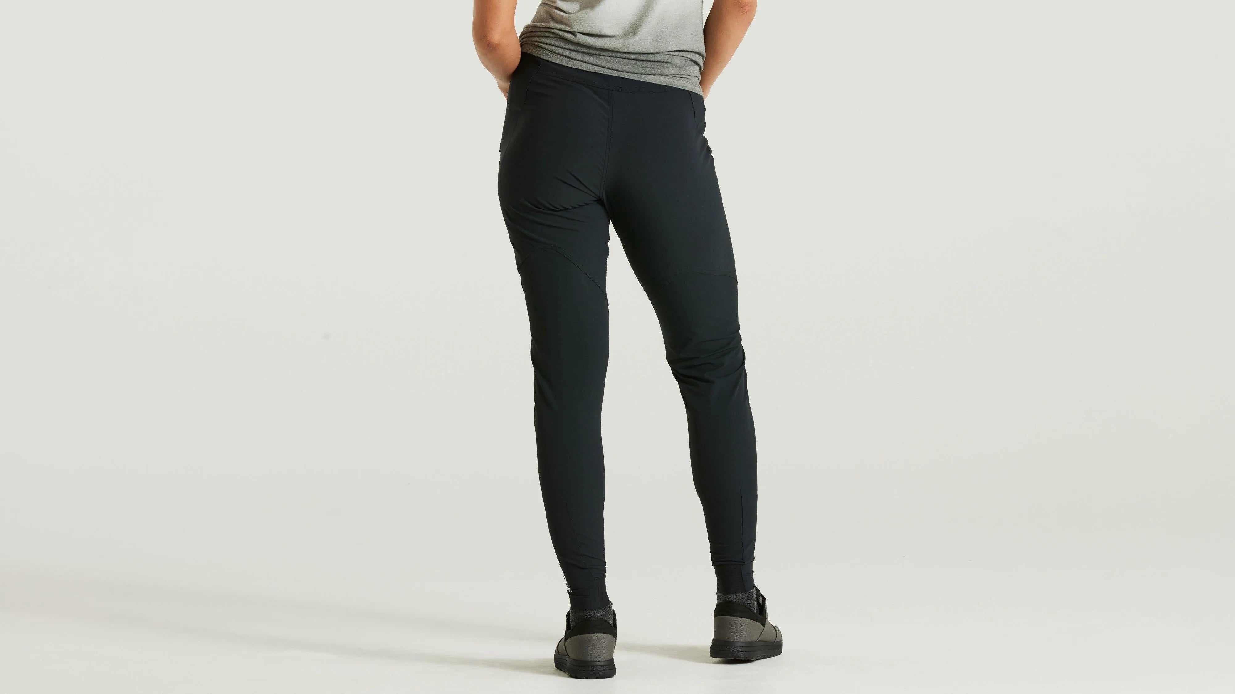 Trail Logo Pants