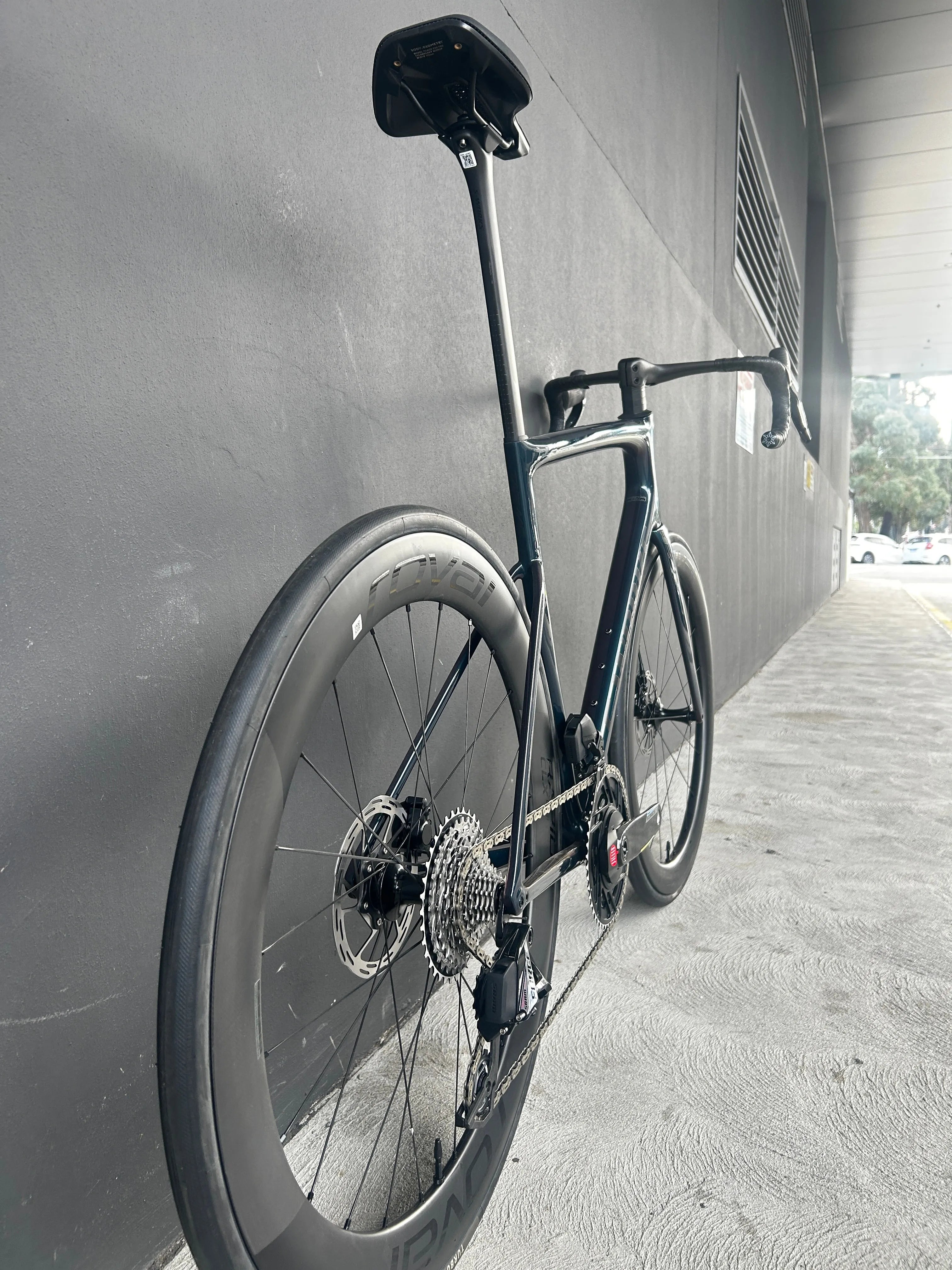 CUSTOM S-Works Tarmac SL8 - FACT 12r Carbon