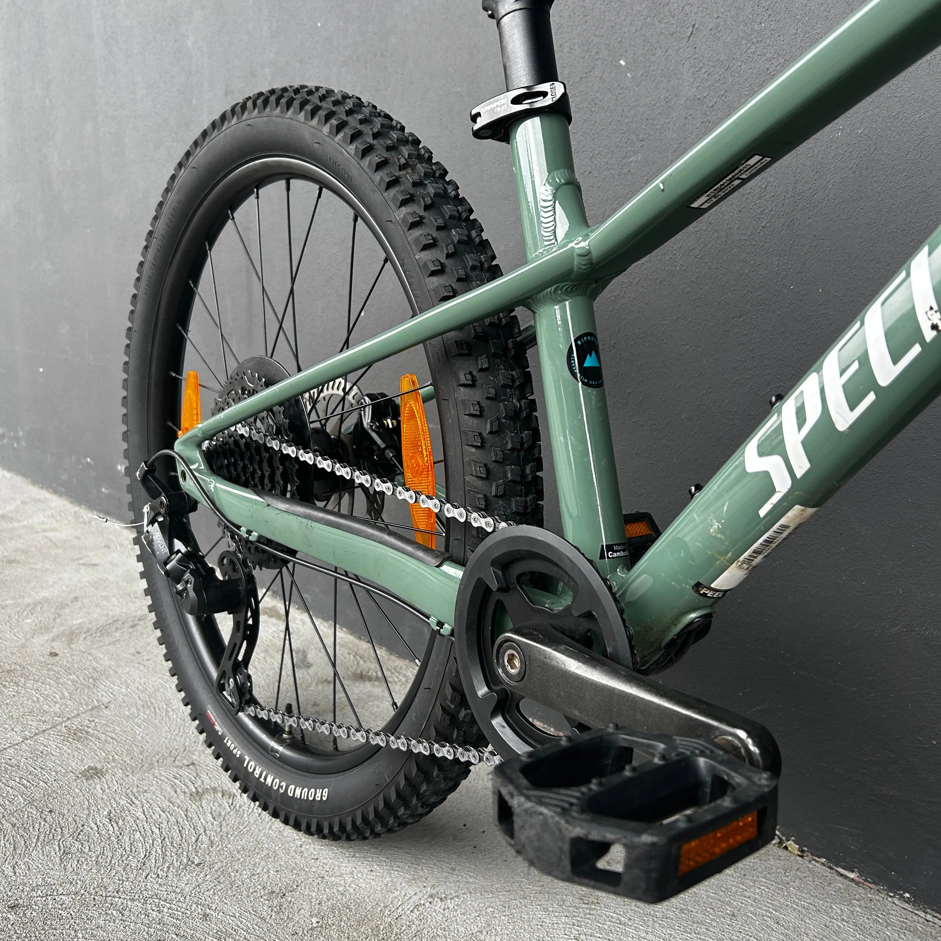 EX-DEMO Riprock 24