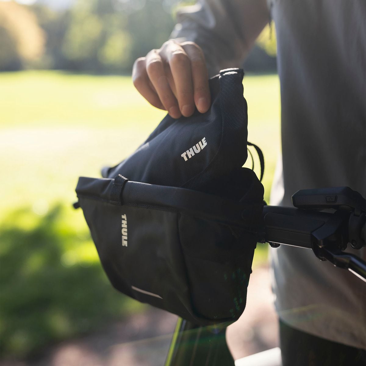 Chasm Handlebar bag 2L