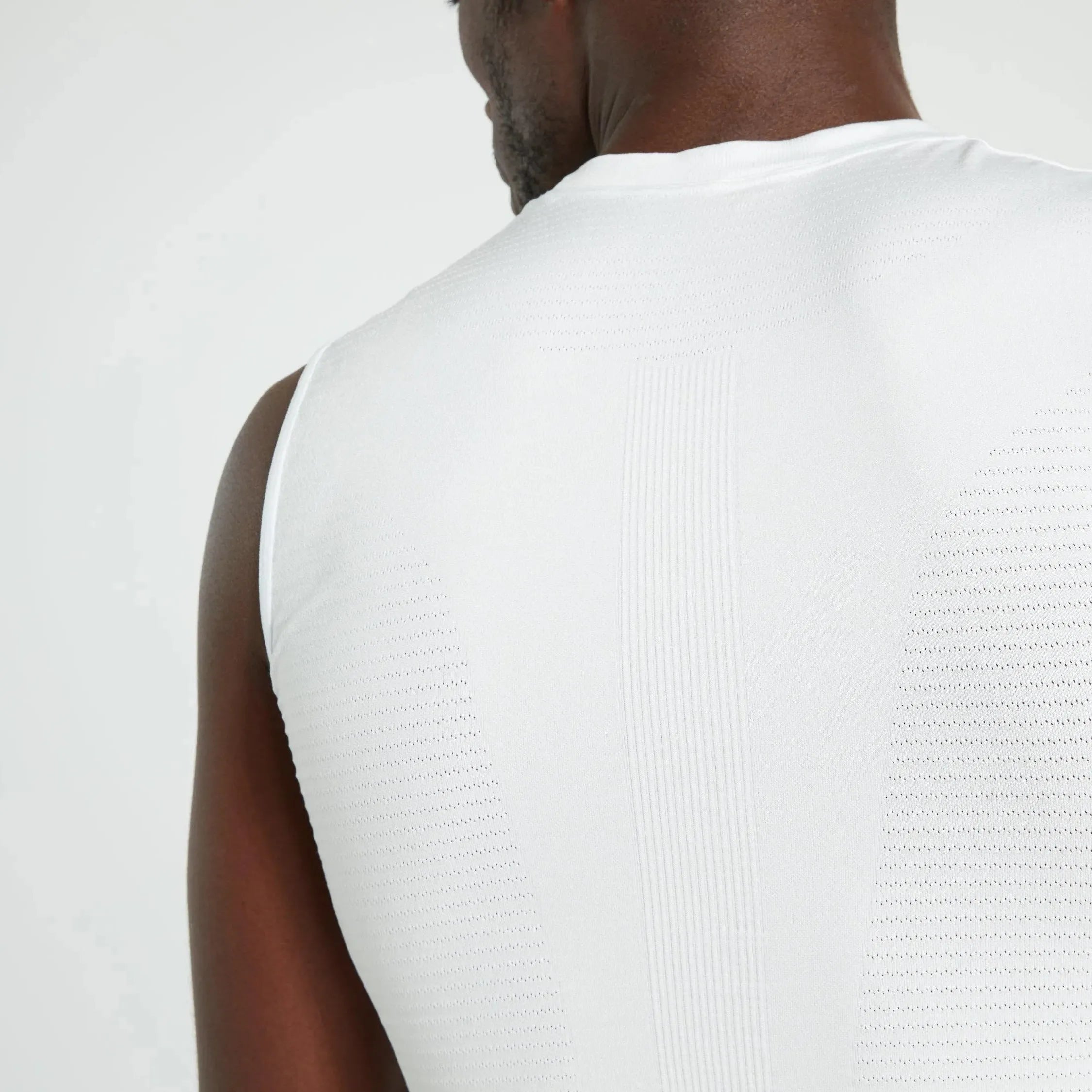 Men's Seamless Light Sleeveless Base Layer