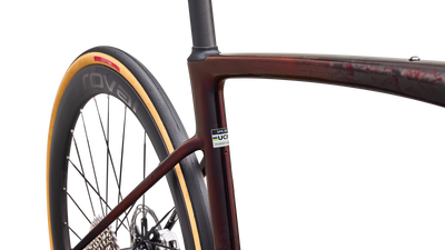2027 S-Works Roubaix SL8 – SRAM RED AXS