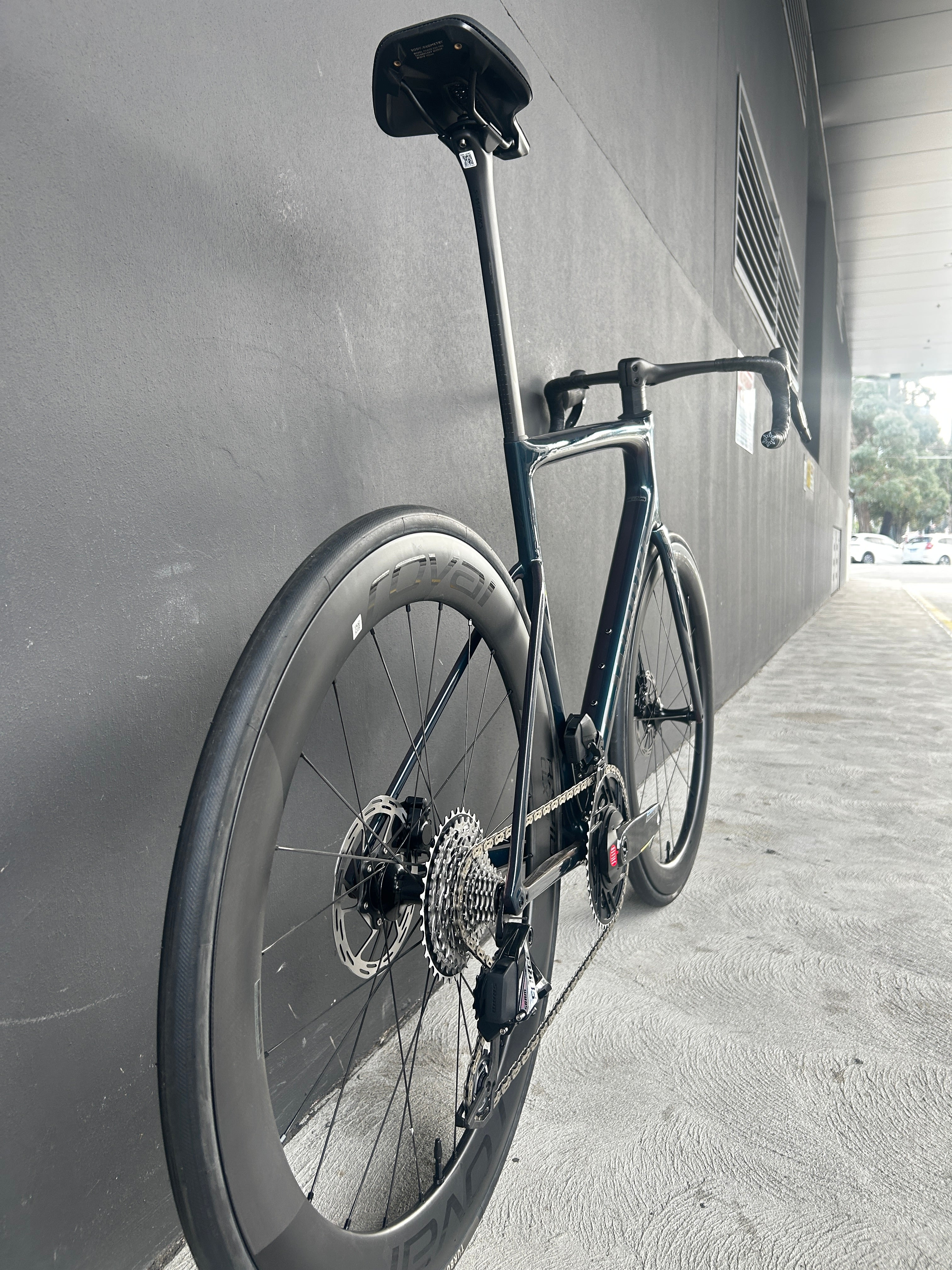 CUSTOM S-Works Tarmac SL8 - FACT 12r Carbon