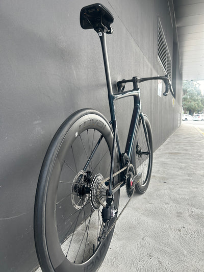 CUSTOM S-Works Tarmac SL8 - FACT 12r Carbon