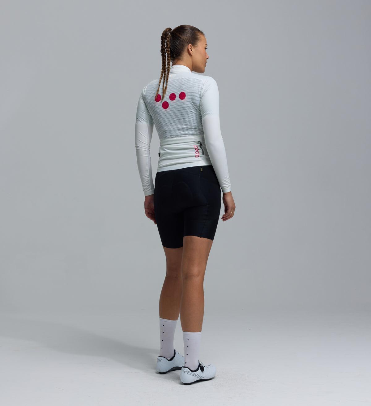 Essentials / Women's Classic Jacket